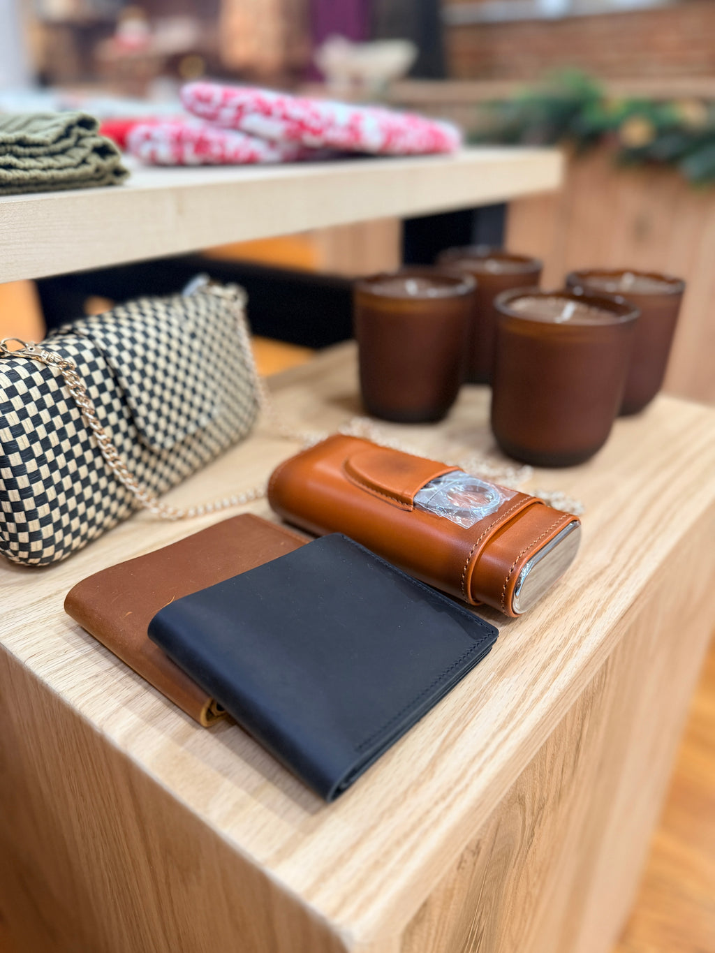 BLACK LEATHER WALLET